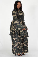 Load image into Gallery viewer, Camouflage Plus Size two piece set