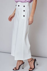 whitepants_200x.jpg?v=1686692082